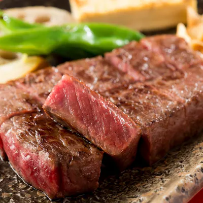地元食材を活かした極上の鉄板焼き
