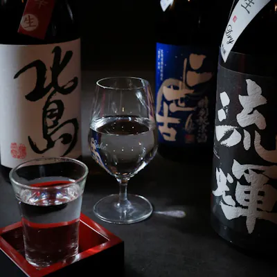 厳選地酒と旬の味わいを楽しむ