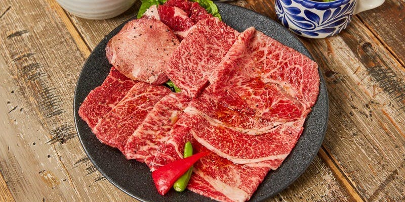 【9種盛りゴージャスランチ】熟成タンやミスジ、厳選赤身など