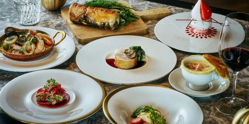 【Xmas2025】クリスマスディナー×煌めく東京湾とシティビュー＋ワインペアリング4種＋個室確約