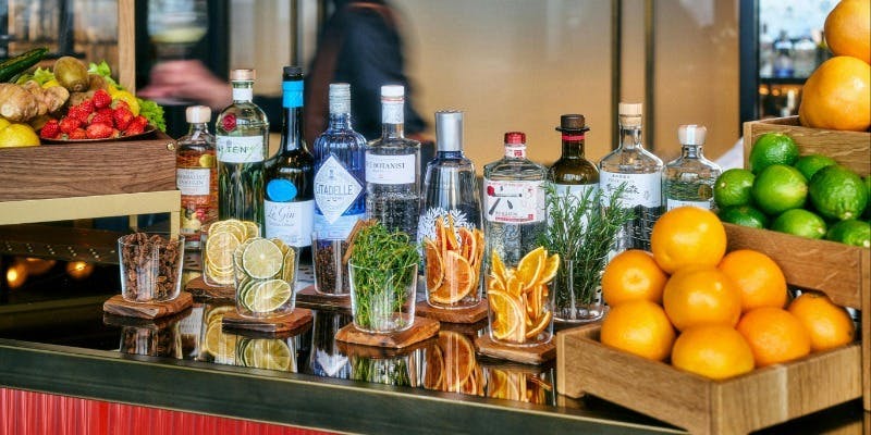 DRIFTWOOD BAR & GRILL（ドリフトウッド バー＆グリル）／フェアモント