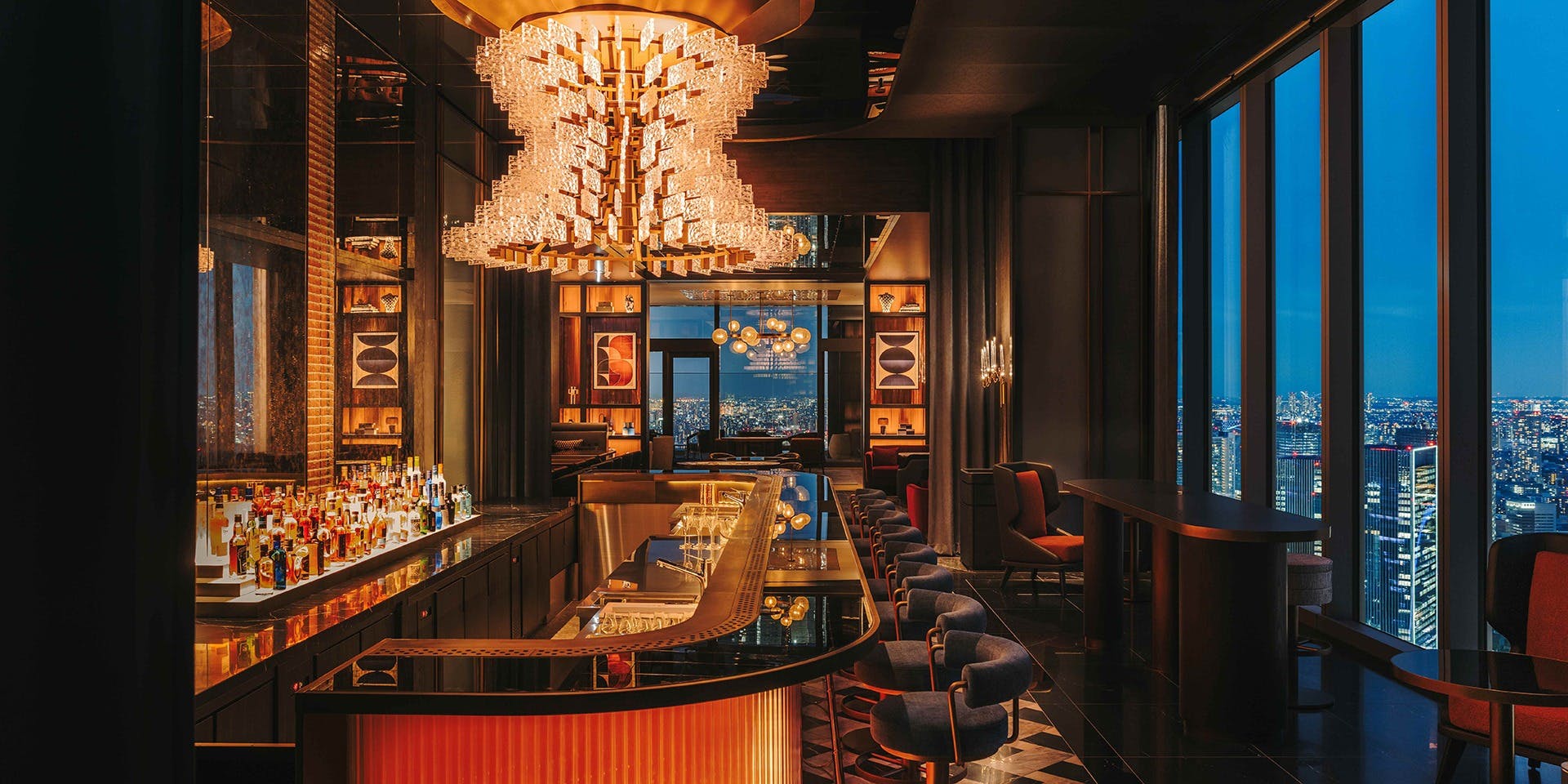 DRIFTWOOD BAR & GRILL（ドリフトウッド バー＆グリル）／フェアモント