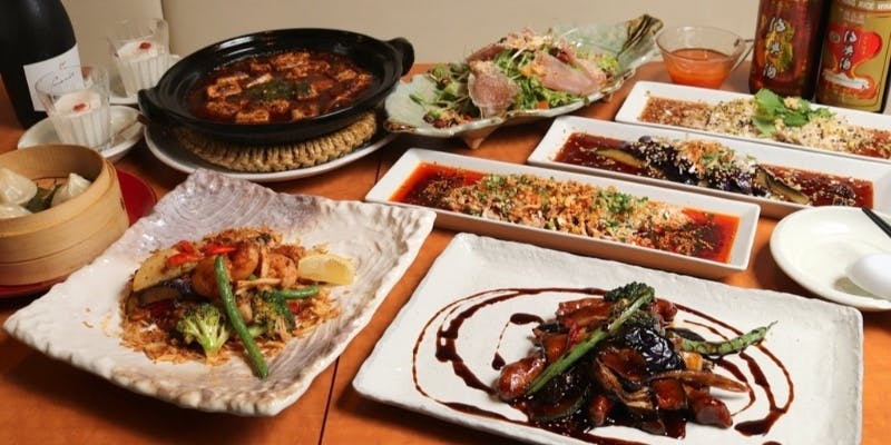 【ランチコース】乾杯ドリンクと土鍋焼き婆豆腐 含む6品