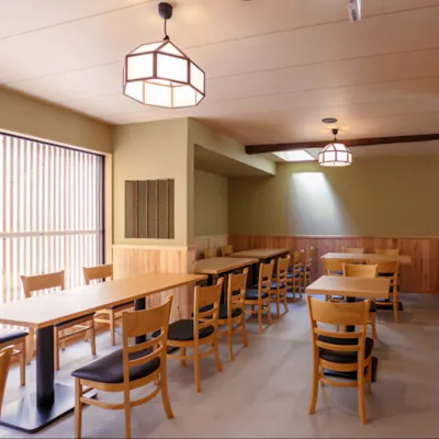 開放感のある広々とした店内