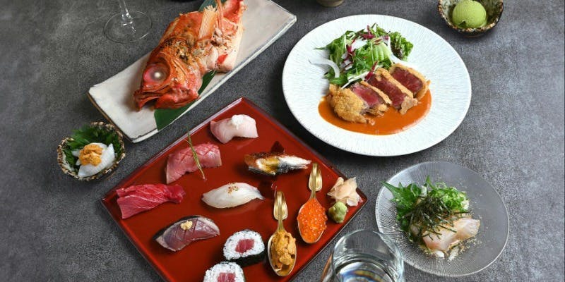 【贅沢コース】本鮪トロ食べ比べ・雲丹・いくら付き寿司8貫・贅沢酒の肴。全15品＋選べる2ドリンク付き