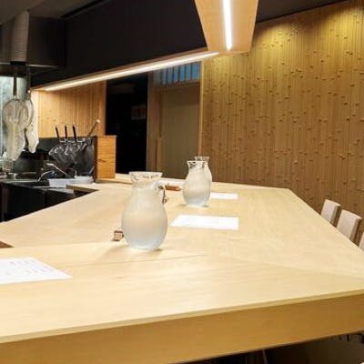 だしの芸術を味わう、懐石スタイルのうどん