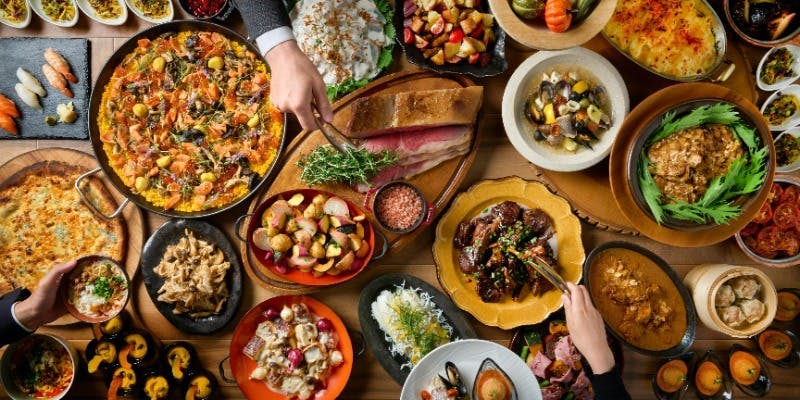 �C���^�[�i�V���i���E�r���b�t�F�E���X�g�����uPACIFIC TABLE�v�^�E�F�X�e�B���z�e�����l