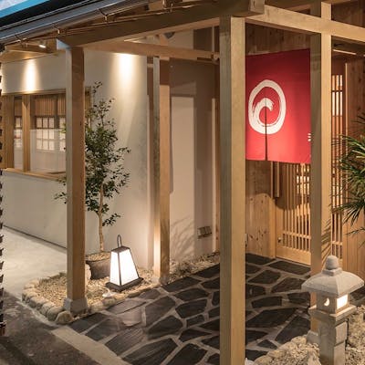 和モダン空間で味わう、鮮度とくつろぎのひととき