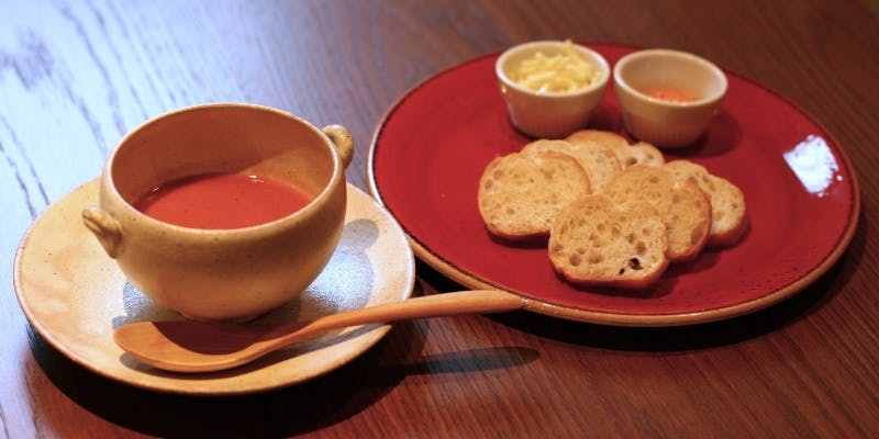 【旬の野菜と魚介を楽しむおまかせコース】前菜2品、魚料理、黒毛和牛のメインなど　全7品