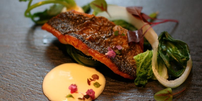 【事前予約限定特別コース】シェフのスペシャリテ、仕入れから特別に準備する料理など　全7品