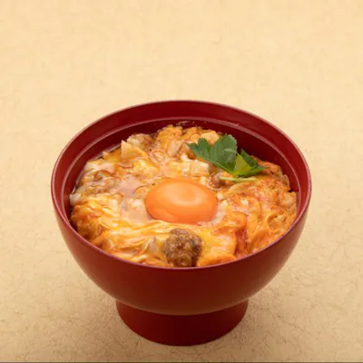 年間二万食販売の極・特上親子丼