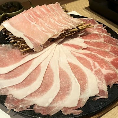 長崎のブランド「芳寿豚」を味わう極上豚しゃぶ