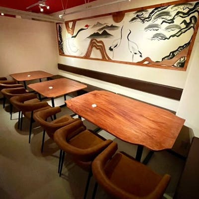 和の趣を感じさせる個室で贅沢なひととき