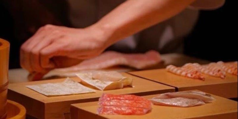 ランチ【鮨きコース】選び抜かれた旬のネタが織りなす極上の江戸前鮨12貫