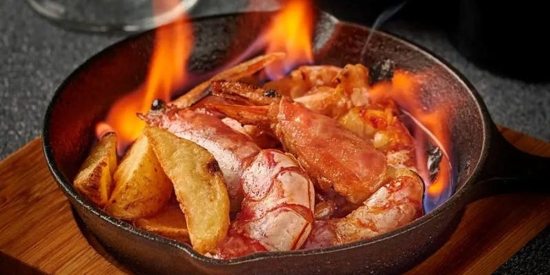 【2時間食べ放題】エビ尽くし！燃えるガーリックシュリンプなど全7品