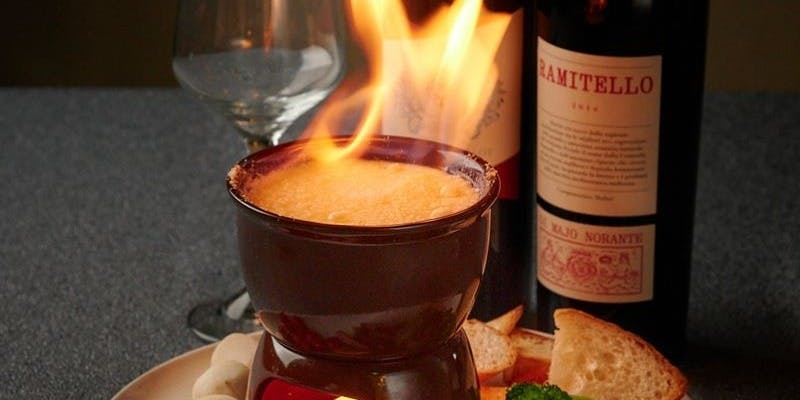 シエナコース　目の前で燃えるチーズフォンデュ×和牛ローストビーフ等全7品＋2時間飲み放題