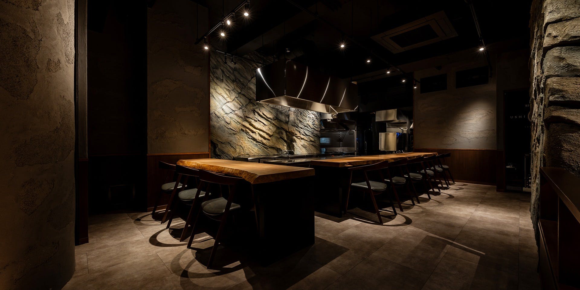 新横浜 鉄板焼き 牛鳴