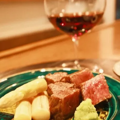 料理と調和する一杯を、店主自らご提案