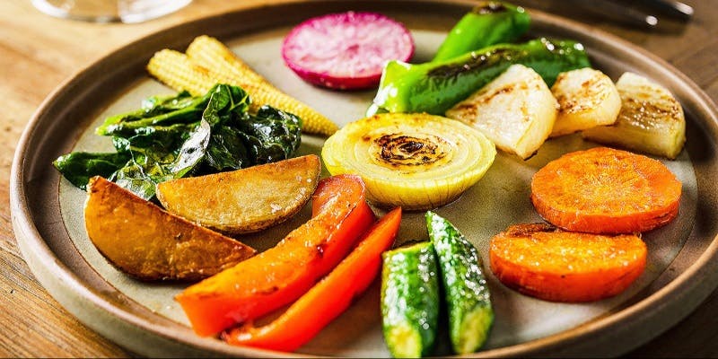 【野菜満喫コース】前菜9種、5種きのこグリル、7～8種のせいろ蒸し旬野菜など野菜をとことん楽しめるプラン