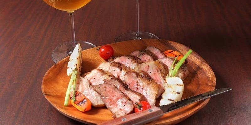 【月・火・日・限定のスペシャルコース】2h飲み放題 自慢の生ハムとイベリコ豚のお肉も入ったコース