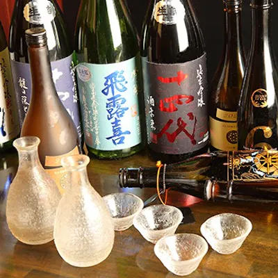 口にした瞬間、広がる奥深い味わい。店主厳選、こだわりの東北地酒を堪能。
