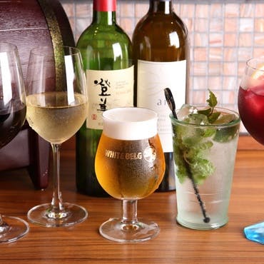 多彩な料理とドリンクメニュー