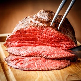 テーブルで計量！量り売りローストビーフ