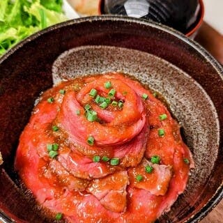 ランチ限定！特選黒毛和牛のローストビーフ丼