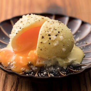 独自ルートの厳選肉を使用した炭火串焼き