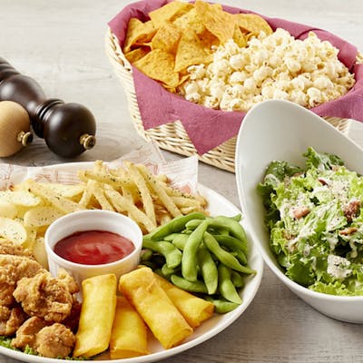 お食事しながら盛り上がる