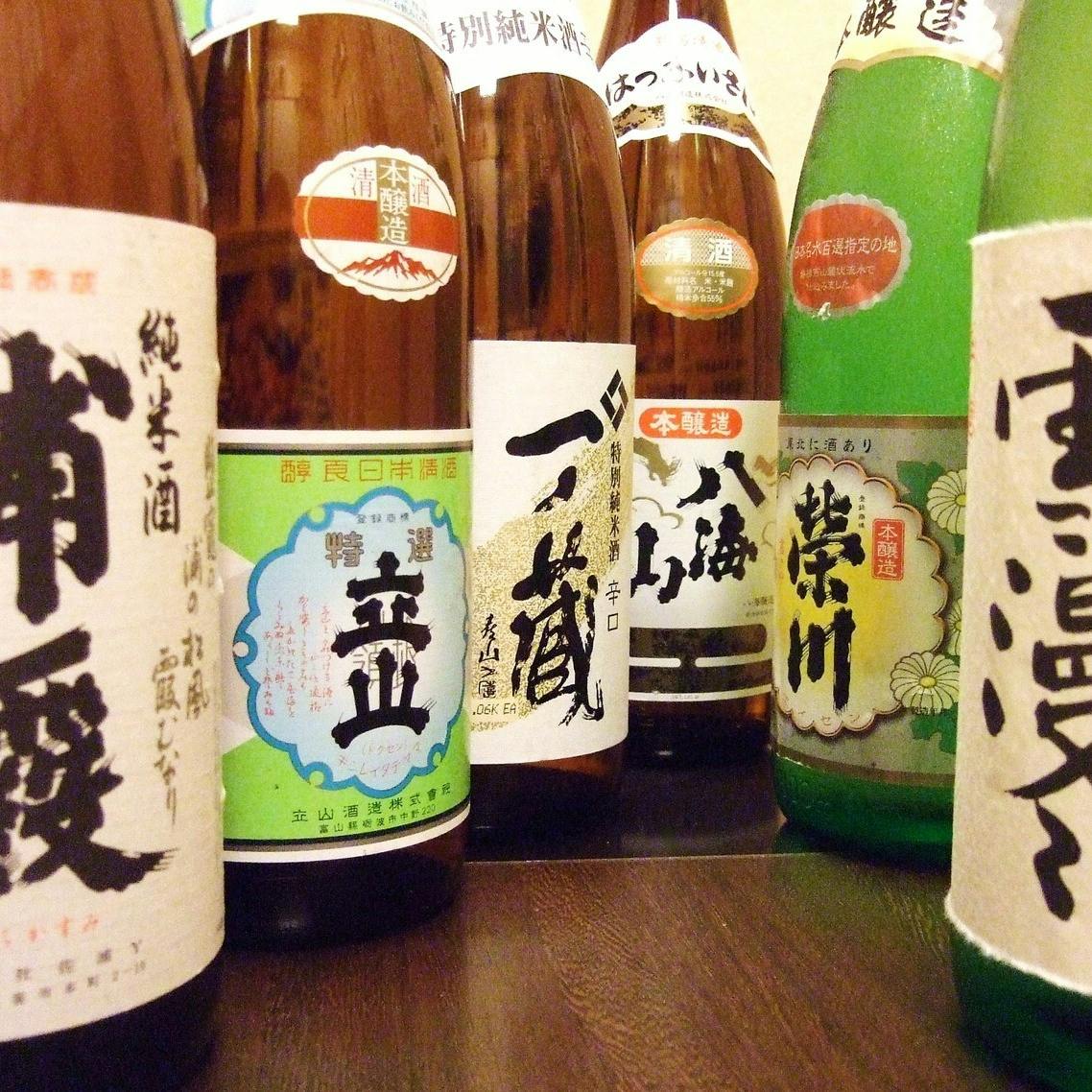全国の銘酒10種以上を常時取り揃え