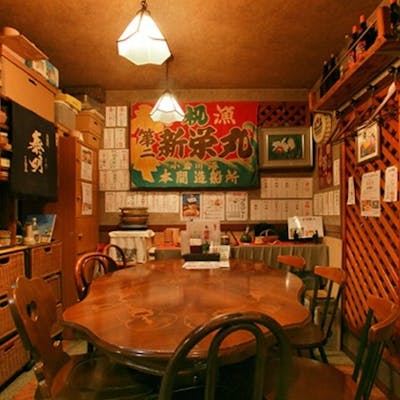 落ち着いた雰囲気の隠れ家空間