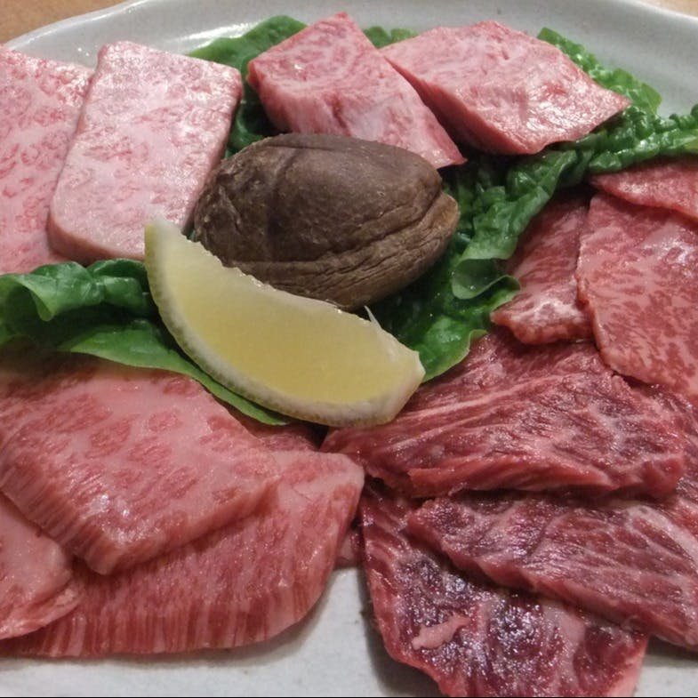 お肉は1枚148円(税込)から注文が可能