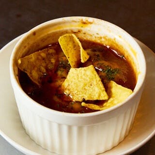 日本人好みにアレンジしたエスニック料理を提供