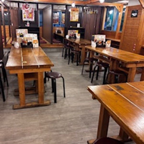 少人数から大人数まで対応可能な個室完備