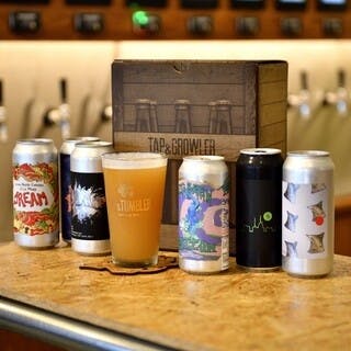 常時19種類のクラフトビールを提供