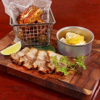 SHUオリジナル料理「燻炭」