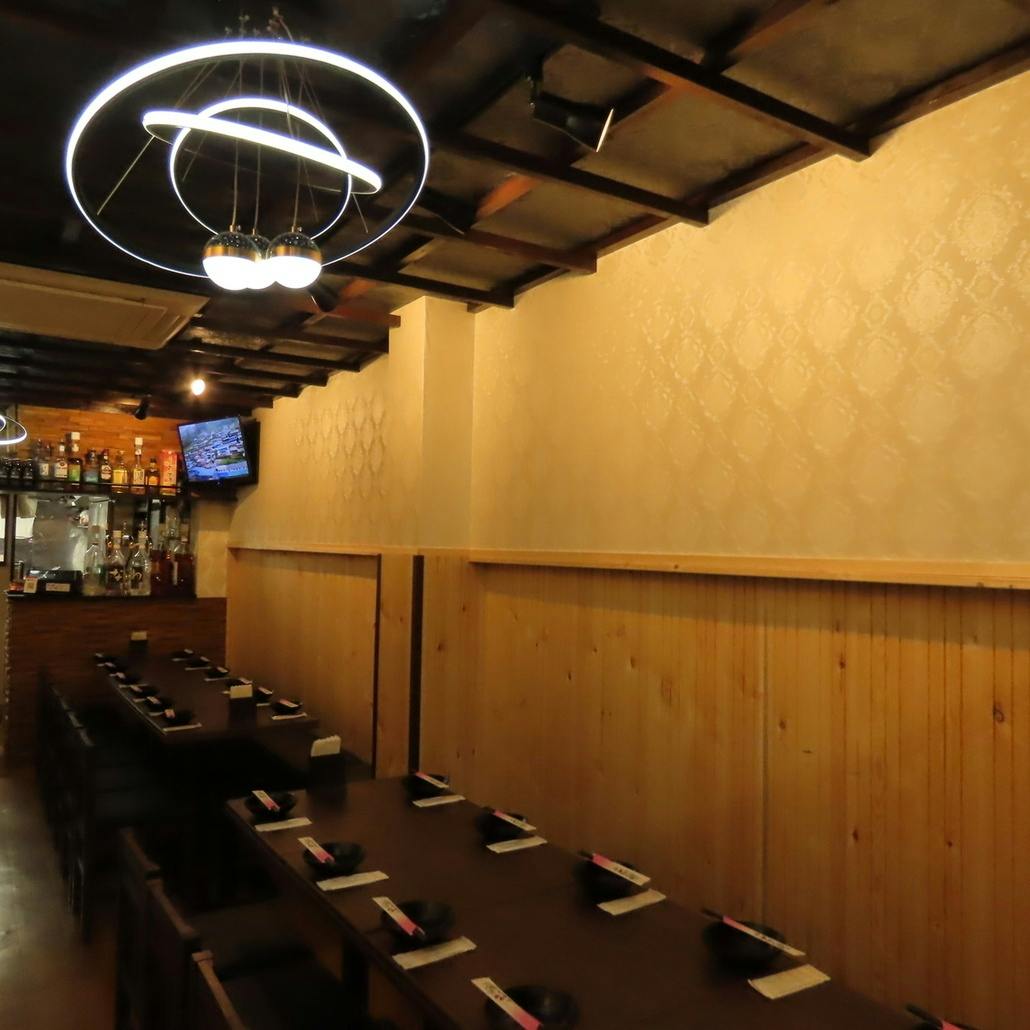 大人数の宴会も対応可能な広々空間