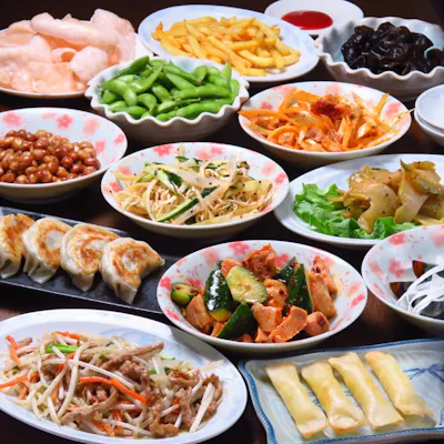 300円均一の小皿料理です