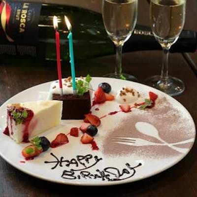 特別な日にぴったりのサプライズデザートプレート