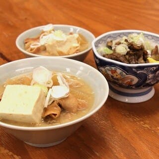 名物！トロトロのもつ煮込み