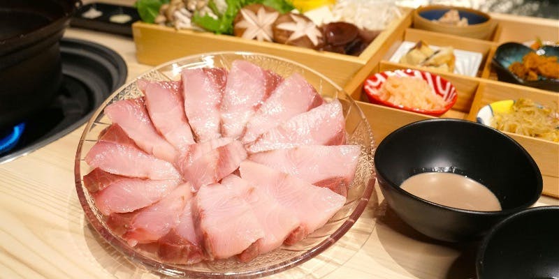 ぶりしゃぶコース【事前予約制】新鮮な脂の乗った寒鰤のぶりしゃぶを特製の羅臼昆布出汁で。