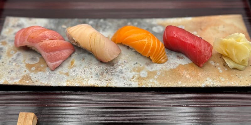 【おまかせ寿司会席 上コース】旬の握りなど全13品