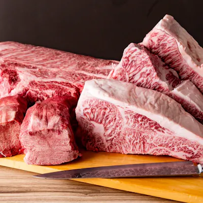 【精肉店直営】店主厳選の高品質なお肉をリーズナブルにご提供