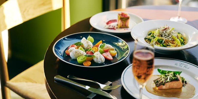 TWELVE ON THE PARK BAR & GRILL - 画像3