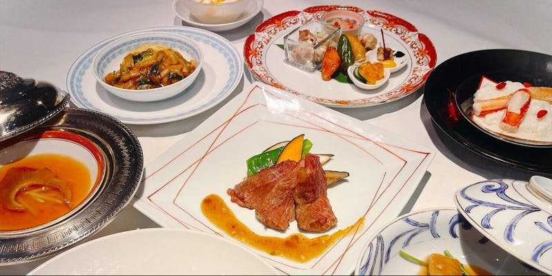 フカヒレ姿煮やロブスターのチリソース・あわびと牛アキレス煮込みなど全8品　＜飲み物付き＞