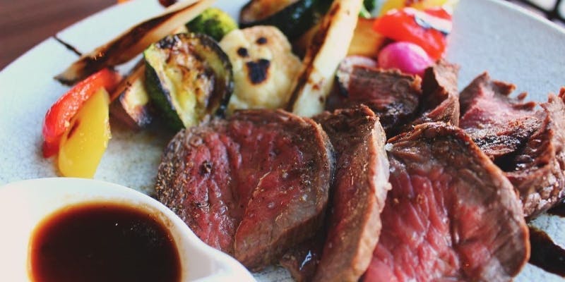 【ボリュームコース】種類以上のドリンク3時間飲み放題付コース 満足感あるお料理10品