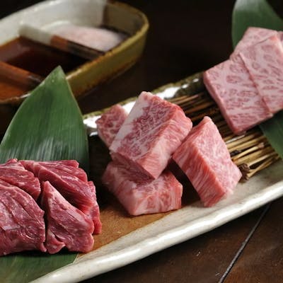 一頭からわずかしか取れない希少部位を、匠の技とともに