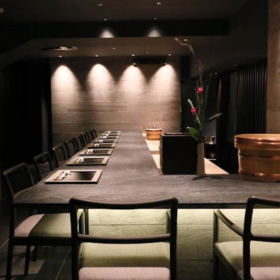 静けさに包まれる鮨時間