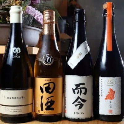 料理を引き立てる、厳選された美酒